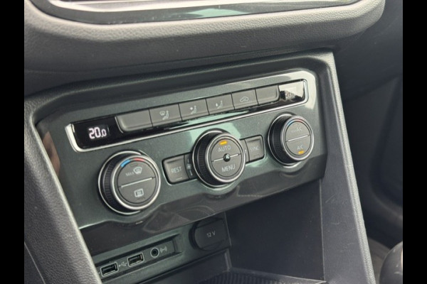 Volkswagen Tiguan 1.4 TSI ACT Business-Trekhaak-DealerOnderHouden-Leder-Carplay-Camera-Stoelverwarming-Climate-Cruise-NAP