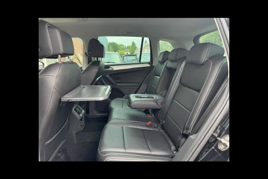 Volkswagen Tiguan 1.4 TSI ACT Business-Trekhaak-DealerOnderHouden-Leder-Carplay-Camera-Stoelverwarming-Climate-Cruise-NAP