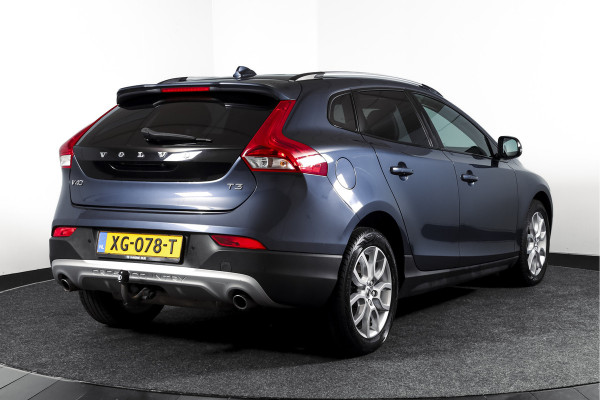 Volvo V40 Cross Country 1.5 T3 150 PK Polar+ Luxury - Automaat Orig. NL | Panodak | Adapt. Cruise | Harman/Kardon | Stoelverw. | Standkachel | PDC | Camera | NAV | ECC | Afn.Trekhaak | LM 17" |