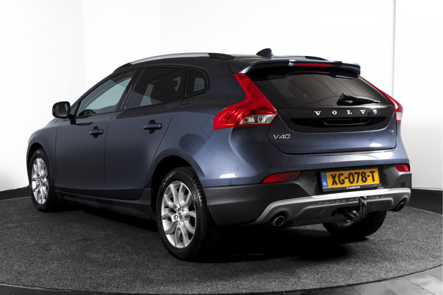 Volvo V40 Cross Country 1.5 T3 150 PK Polar+ Luxury - Automaat Orig. NL | Panodak | Adapt. Cruise | Harman/Kardon | Stoelverw. | Standkachel | PDC | Camera | NAV | ECC | Afn.Trekhaak | LM 17" |