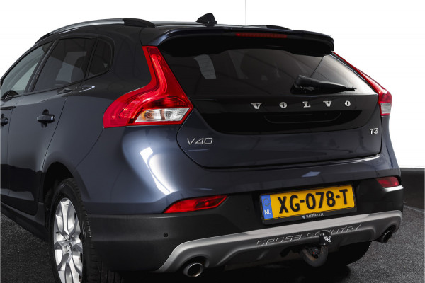 Volvo V40 Cross Country 1.5 T3 150 PK Polar+ Luxury - Automaat Orig. NL | Panodak | Adapt. Cruise | Harman/Kardon | Stoelverw. | Standkachel | PDC | Camera | NAV | ECC | Afn.Trekhaak | LM 17" |