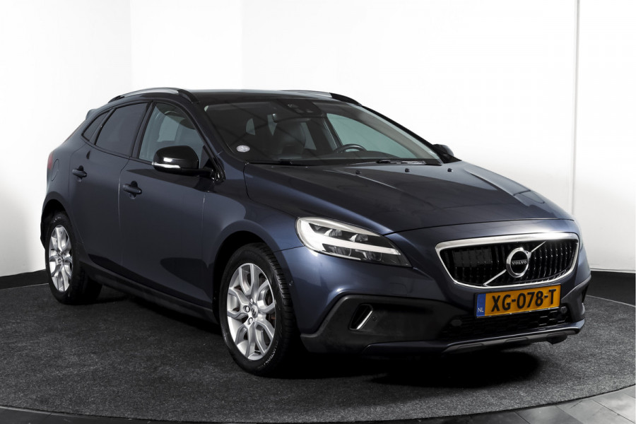 Volvo V40 Cross Country 1.5 T3 150 PK Polar+ Luxury - Automaat Orig. NL | Panodak | Adapt. Cruise | Harman/Kardon | Stoelverw. | Standkachel | PDC | Camera | NAV | ECC | Afn.Trekhaak | LM 17" |