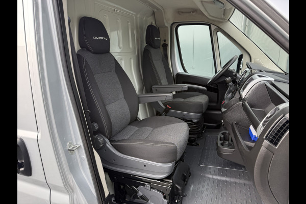 Fiat Ducato 2.3 MultiJet 161 PK AUTOMAAT / L2H2 / DHOLLANDIA LAADKLEP / AFNEEMBARE 3 TONS TREKHAAK / CAMERA / CRUISE / ECC