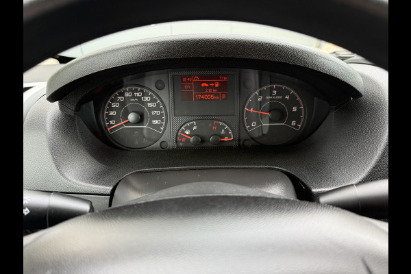 Fiat Ducato 2.3 MultiJet 161 PK AUTOMAAT / L2H2 / DHOLLANDIA LAADKLEP / AFNEEMBARE 3 TONS TREKHAAK / CAMERA / CRUISE / ECC