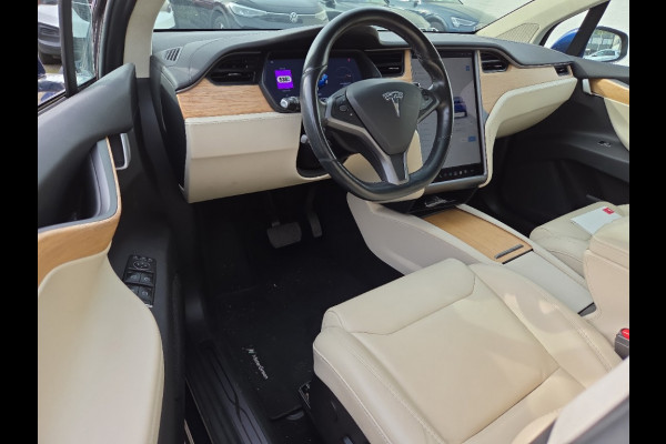 Tesla Model X 75D Base 7p.