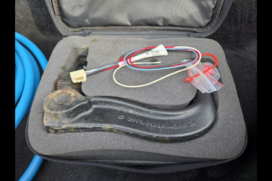 Tesla Model X 75D Base 7p.