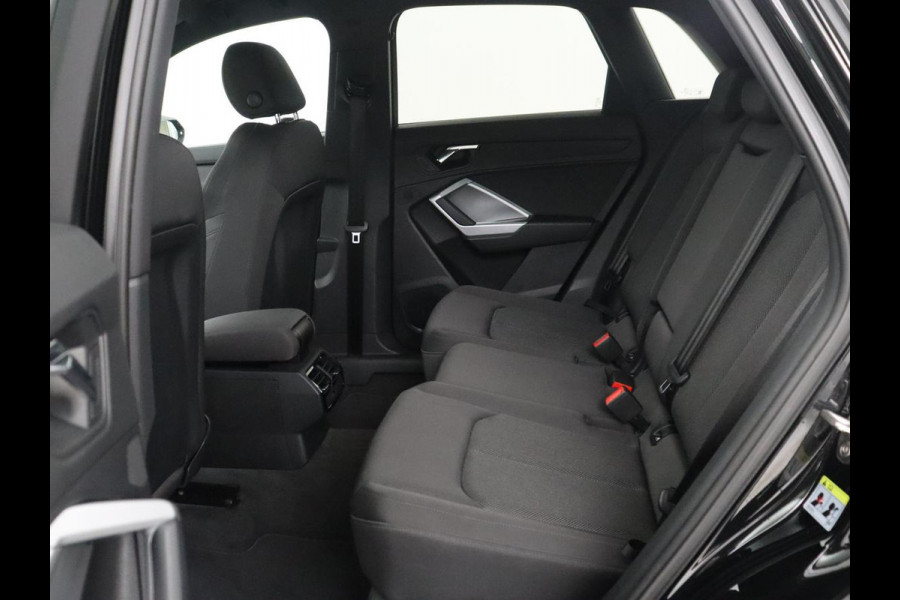 Audi Q3 35 TFSI S Line Pro Line S | Cruise control | Trekhaak | Stoelverwarming | Climate Control | Park assist | Navigatie | Bluetooth | Full LED | Elektrische achterklep