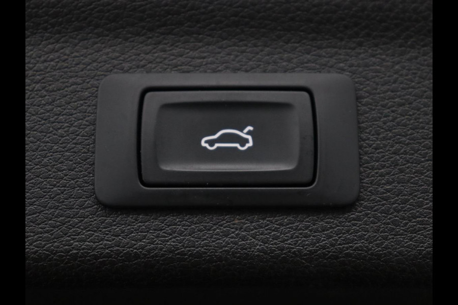 Audi Q3 35 TFSI S Line Pro Line S | Cruise control | Trekhaak | Stoelverwarming | Climate Control | Park assist | Navigatie | Bluetooth | Full LED | Elektrische achterklep