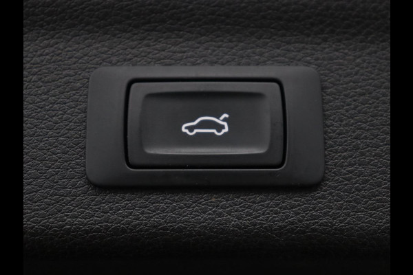 Audi Q3 35 TFSI S Line Pro Line S | Cruise control | Trekhaak | Stoelverwarming | Climate Control | Park assist | Navigatie | Bluetooth | Full LED | Elektrische achterklep