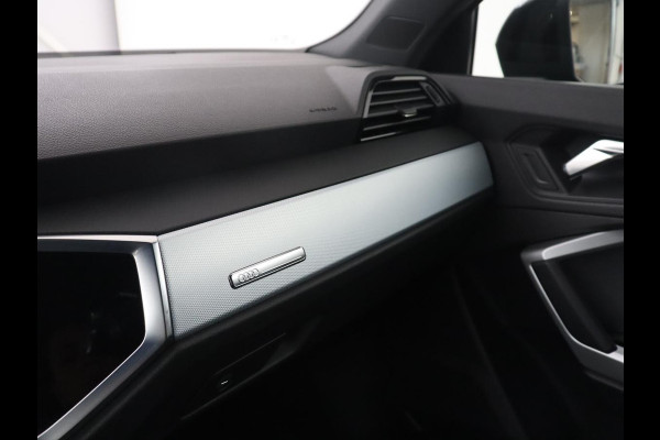 Audi Q3 35 TFSI S Line Pro Line S | Cruise control | Trekhaak | Stoelverwarming | Climate Control | Park assist | Navigatie | Bluetooth | Full LED | Elektrische achterklep