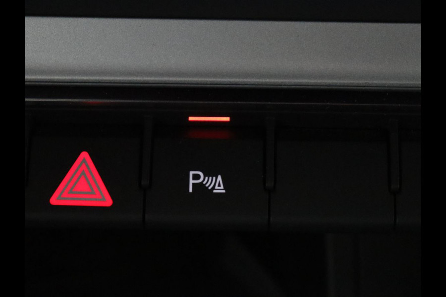 Audi Q3 35 TFSI S Line Pro Line S | Cruise control | Trekhaak | Stoelverwarming | Climate Control | Park assist | Navigatie | Bluetooth | Full LED | Elektrische achterklep