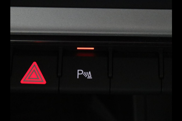 Audi Q3 35 TFSI S Line Pro Line S | Cruise control | Trekhaak | Stoelverwarming | Climate Control | Park assist | Navigatie | Bluetooth | Full LED | Elektrische achterklep