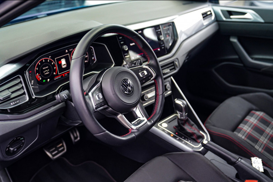 Volkswagen Polo 2.0 TSI GTI | LED | Stoelverwarming | Achteruitrijcamera | Apple Carplay | Climatronic | 200PK | NAP