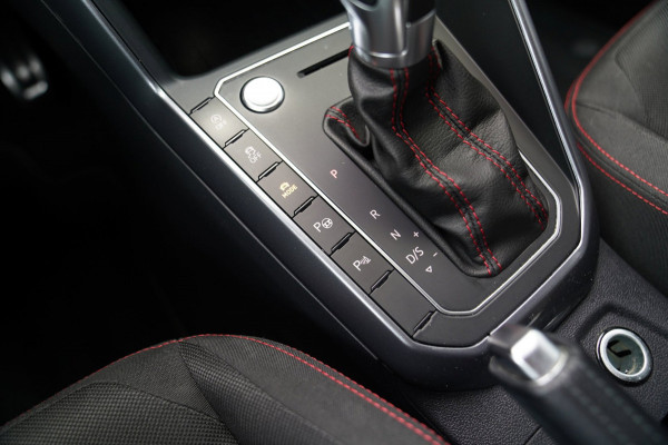 Volkswagen Polo 2.0 TSI GTI | LED | Stoelverwarming | Achteruitrijcamera | Apple Carplay | Climatronic | 200PK | NAP