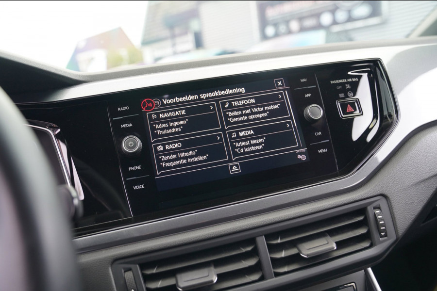 Volkswagen Polo 2.0 TSI GTI | LED | Stoelverwarming | Achteruitrijcamera | Apple Carplay | Climatronic | 200PK | NAP