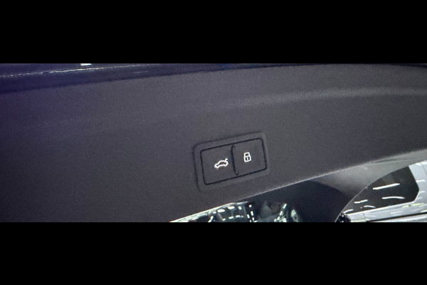 Audi Q3 Sportback 45 TFSI e 3X S-LINE 20" NAVI/V-COCKPIT/SFEERVERL/CARPLAY/ADAPT-CRUISE/DAB/CAM///