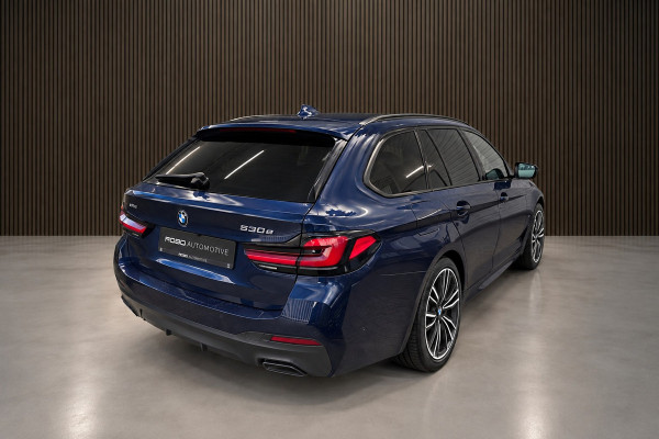 BMW 5 Serie Touring 530e xDrive Business Edition Plus M Sport | Panoramadak | Stoelverwarming | Stuurverwarming | M Sport Remmen | Keyless | Elektrische Stoelen | Ambiance Verlichting | Laser LED | Adaptive Cruise Control | Driving Assistant Professiona