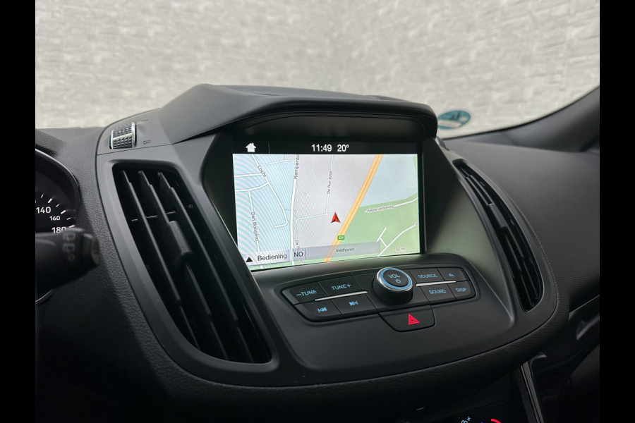 Ford Kuga 1.5 EcoBoost 150PK ST Line | Panorama | Trekhaak 2000kg Trekgewicht! | Navigatie | Carplay | Climate Control | Verwarmde Voorruit | Cruise Control | 18 inch | Getint Glas | Keyless-Start |