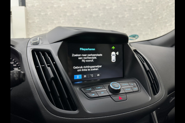 Ford Kuga 1.5 EcoBoost 150PK ST Line | Panorama | Trekhaak 2000kg Trekgewicht! | Navigatie | Carplay | Climate Control | Verwarmde Voorruit | Cruise Control | 18 inch | Getint Glas | Keyless-Start |