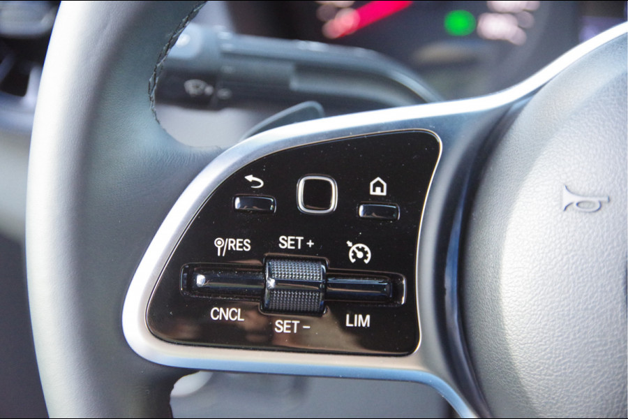 Mercedes-Benz Sprinter 319 3.0 CDI V6 L2H1 AUT. LED, 2.8T TREKHAAK, STANDKACHEL, CAMERA, NAVI, CLIMA