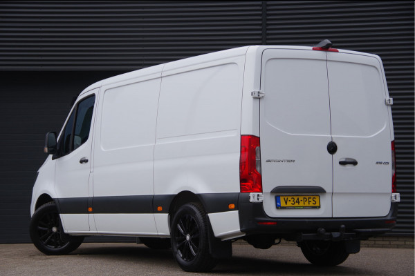 Mercedes-Benz Sprinter 319 3.0 CDI V6 L2H1 AUT. LED, 2.8T TREKHAAK, STANDKACHEL, CAMERA, NAVI, CLIMA
