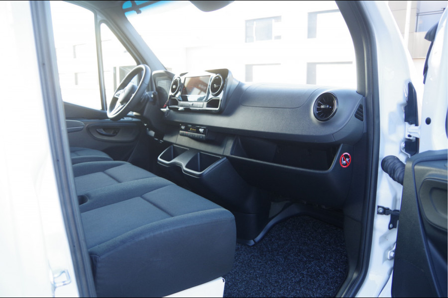Mercedes-Benz Sprinter 319 3.0 CDI V6 L2H1 AUT. LED, 2.8T TREKHAAK, STANDKACHEL, CAMERA, NAVI, CLIMA