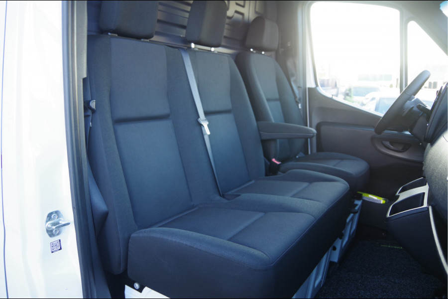 Mercedes-Benz Sprinter 319 3.0 CDI V6 L2H1 AUT. LED, 2.8T TREKHAAK, STANDKACHEL, CAMERA, NAVI, CLIMA