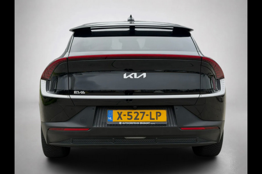 Kia Ev6 Air 58 kWh 99% SoH. (NL-auto, Dealer OndH, 1e Eig, Navi, Stoel+StuurVerwam, Lane Assist, Camera, Navi, Etc)