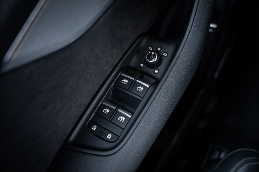 Audi Q7 60 TFSI e quattro Pro Line S Competition - Panorama | Luchtvering | B&O | RS-Seats