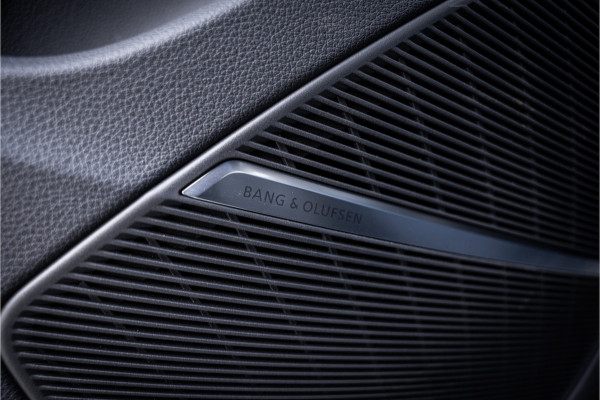 Audi Q7 60 TFSI e quattro Pro Line S Competition - Panorama | Luchtvering | B&O | RS-Seats