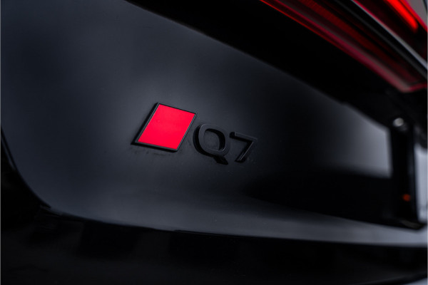 Audi Q7 60 TFSI e quattro Pro Line S Competition - Panorama | Luchtvering | B&O | RS-Seats