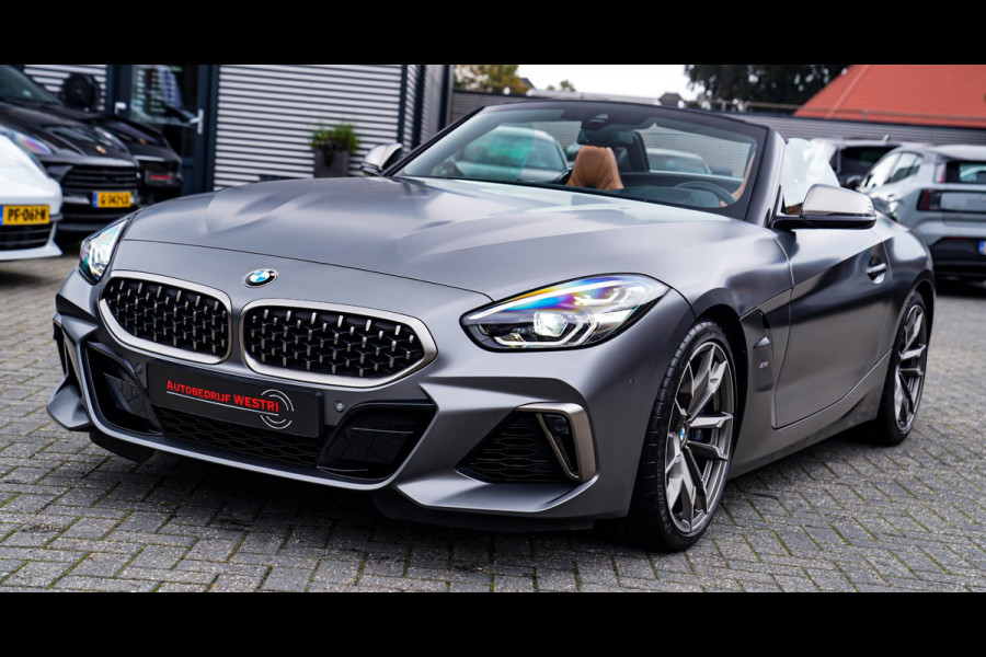 BMW Z4 Roadster M40i First Edition | Harman/Kardon | Frozen grey | LED | Camera | Adaptieve Cruise | HuD | Luxe Leder | NIEUW |