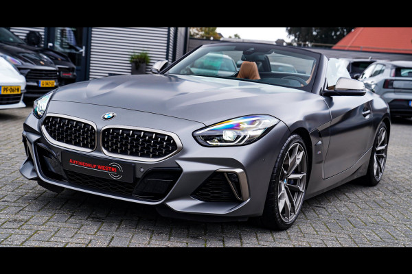 BMW Z4 Roadster M40i First Edition | Harman/Kardon | Frozen grey | LED | Camera | Adaptieve Cruise | HuD | Luxe Leder | NIEUW |
