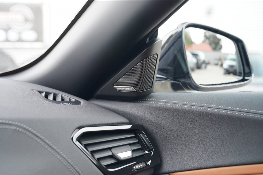 BMW Z4 Roadster M40i First Edition | Harman/Kardon | Frozen grey | LED | Camera | Adaptieve Cruise | HuD | Luxe Leder | NIEUW |