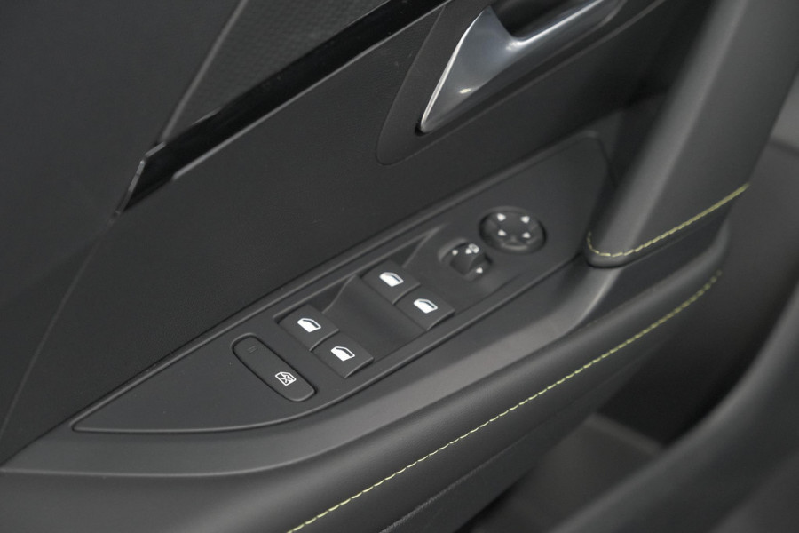 Peugeot 208 1.2 Hybrid 145 e-DCS6 GT | Alcantara Pakket | Camera | Apple Carplay | Stoelverwarming