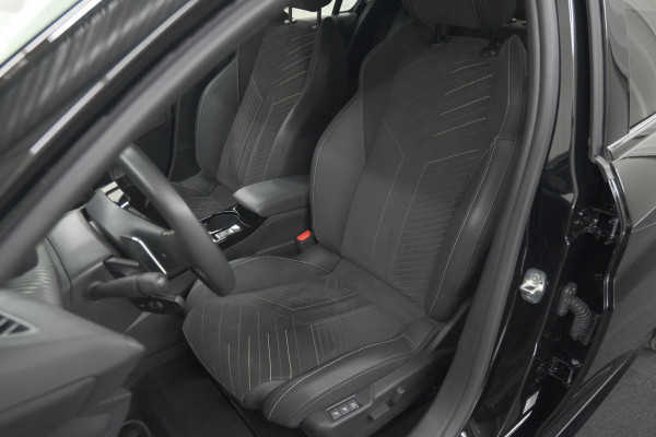 Peugeot 208 1.2 Hybrid 145 e-DCS6 GT | Alcantara Pakket | Camera | Apple Carplay | Stoelverwarming