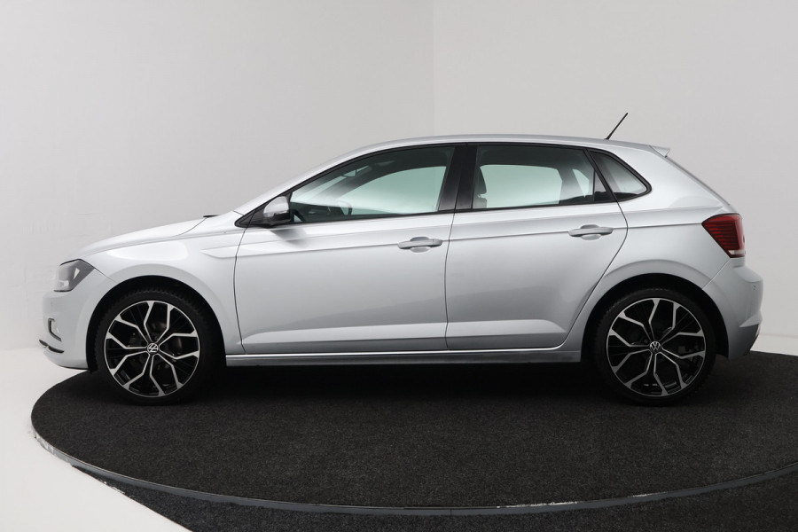 Volkswagen Polo 1.0 TSI Sport (STOELVERWARMING, PARKEERSENSOREN, MULTIMEDIA)