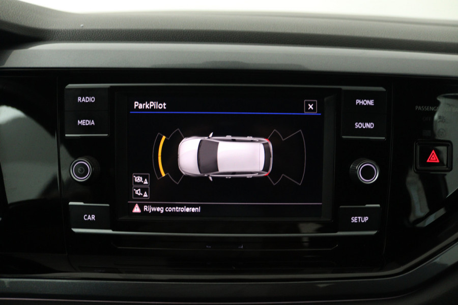 Volkswagen Polo 1.0 TSI Sport (STOELVERWARMING, PARKEERSENSOREN, MULTIMEDIA)
