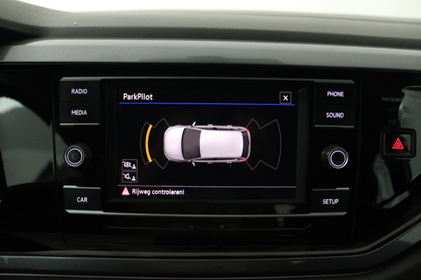 Volkswagen Polo 1.0 TSI Sport (STOELVERWARMING, PARKEERSENSOREN, MULTIMEDIA)