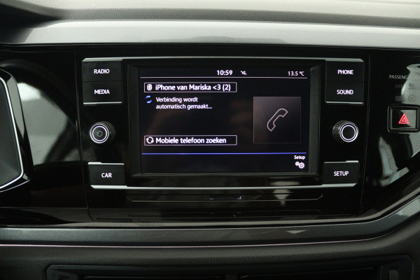 Volkswagen Polo 1.0 TSI Sport (STOELVERWARMING, PARKEERSENSOREN, MULTIMEDIA)