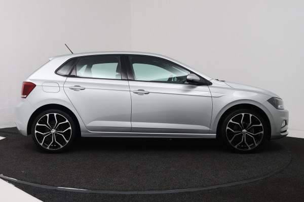 Volkswagen Polo 1.0 TSI Sport (STOELVERWARMING, PARKEERSENSOREN, MULTIMEDIA)