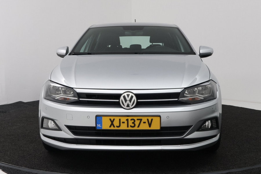 Volkswagen Polo 1.0 TSI Sport (STOELVERWARMING, PARKEERSENSOREN, MULTIMEDIA)