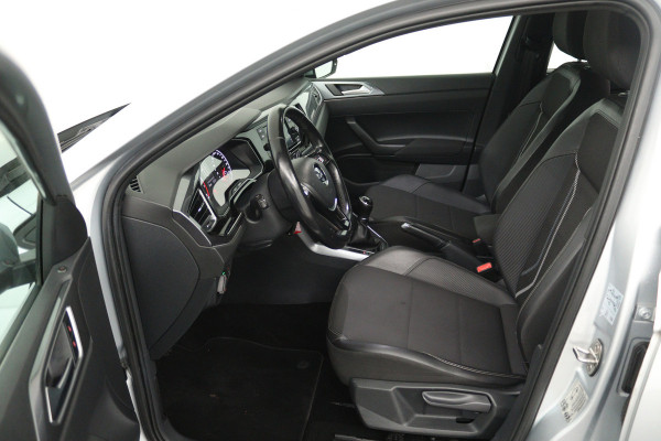 Volkswagen Polo 1.0 TSI Sport (STOELVERWARMING, PARKEERSENSOREN, MULTIMEDIA)