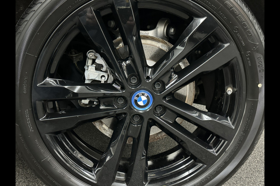 BMW i3 Unique Forever Edition 120Ah Sport-Pakket | Navi-Prof | Warmtepomp | 94% SOH | Snel Laden | Panorama | Camera | LED | Leder | 20'' | Stoelverwarming |