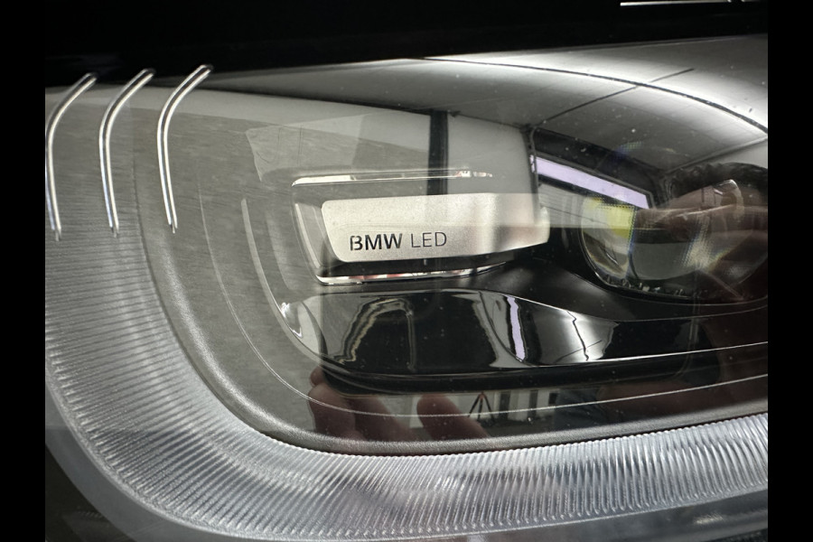 BMW i3 Unique Forever Edition 120Ah Sport-Pakket | Navi-Prof | Warmtepomp | 94% SOH | Snel Laden | Panorama | Camera | LED | Leder | 20'' | Stoelverwarming |
