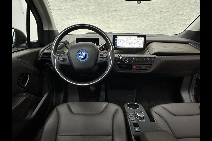 BMW i3 Unique Forever Edition 120Ah Sport-Pakket | Navi-Prof | Warmtepomp | 94% SOH | Snel Laden | Panorama | Camera | LED | Leder | 20'' | Stoelverwarming |