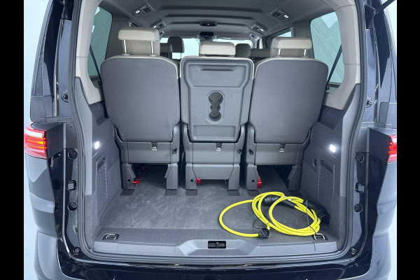 Volkswagen Multivan 1.5 eHybrid L2 Economy Business 4Motion 245 pk Automaat (DSG) | Verlengde garantie | Navigatie | Parkeersensoren (Park assist) | Achteruitrijcamera | Stoelverwarming |