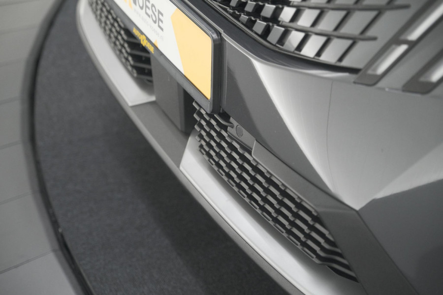 Peugeot 5008 1.2 Hybrid 136 GT 7p | Adaptieve Cruise control | Elektrische Kofferklep | Camera | Stoelverwarming
