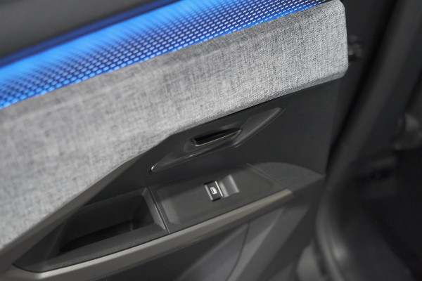 Peugeot 5008 1.2 Hybrid 136 GT 7p | Adaptieve Cruise control | Elektrische Kofferklep | Camera | Stoelverwarming