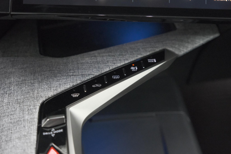 Peugeot 5008 1.2 Hybrid 136 GT 7p | Adaptieve Cruise control | Elektrische Kofferklep | Camera | Stoelverwarming